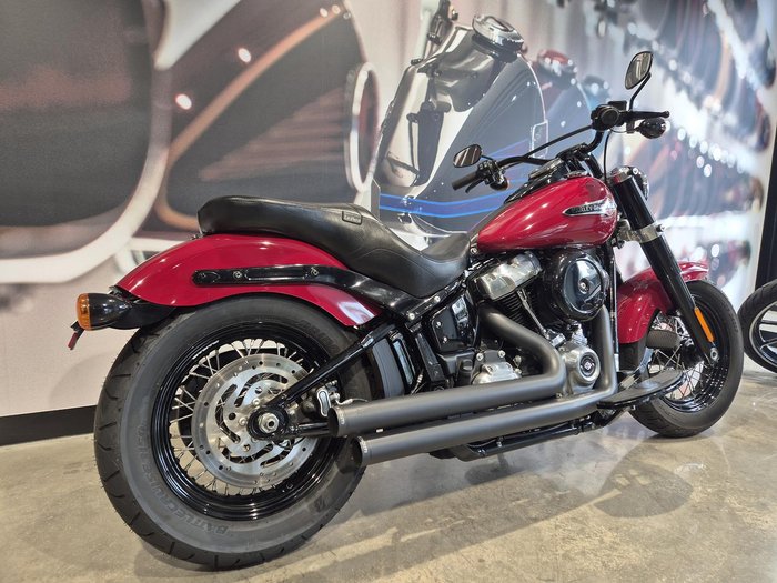 2021 Harley-Davidson Slim 107 (FLSL) Softail Red