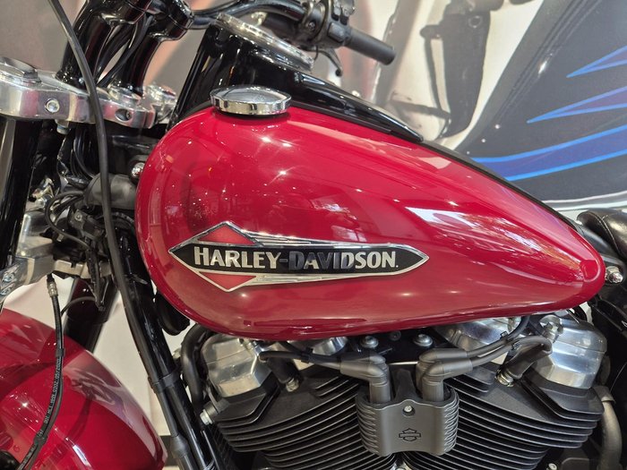 2021 Harley-Davidson Slim 107 (FLSL) Softail Red