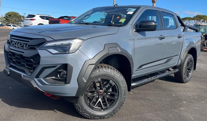 2025 Isuzu D-MAX BLADE