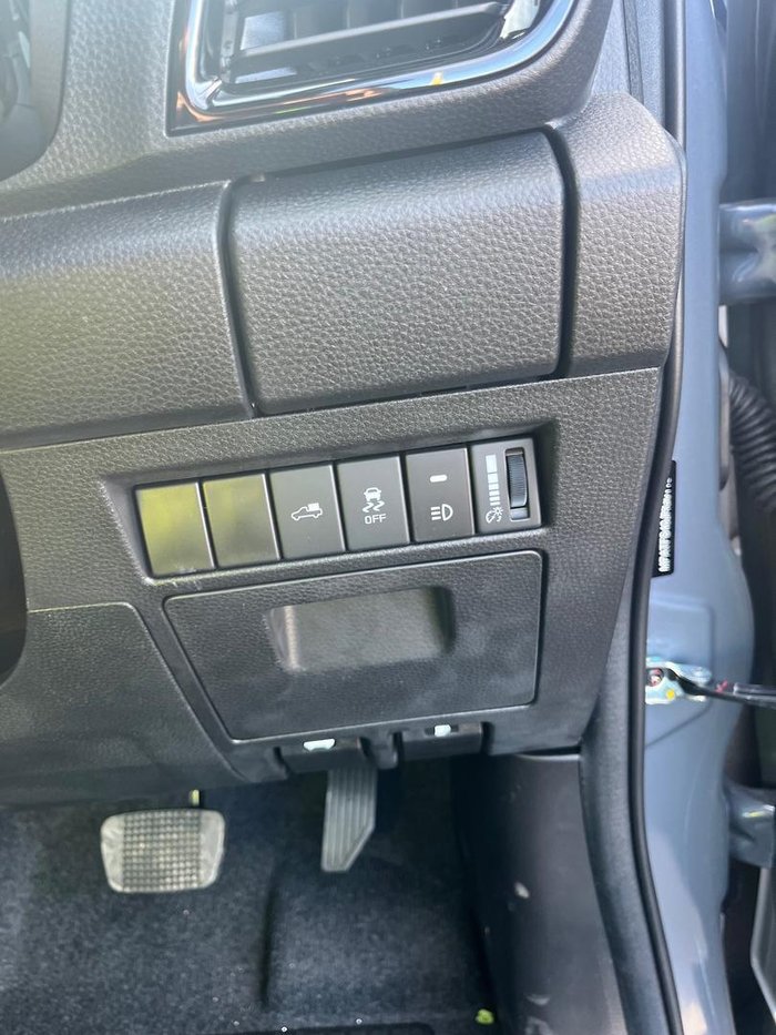 2025 Isuzu D-MAX BLADE