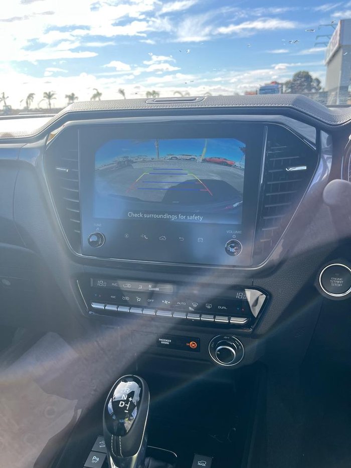 2025 Isuzu D-MAX BLADE