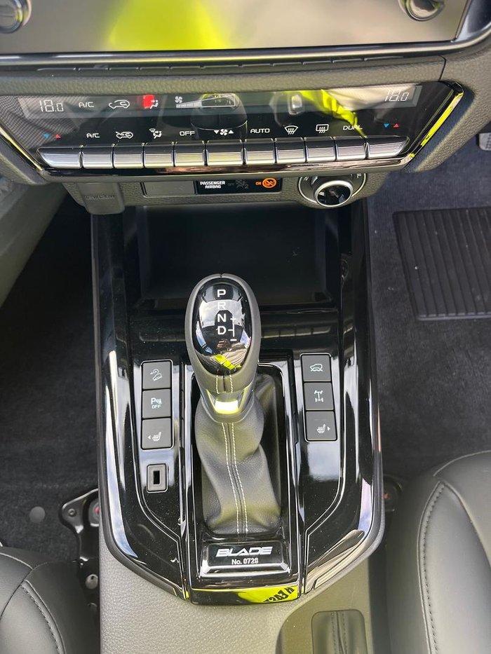 2025 Isuzu D-MAX BLADE