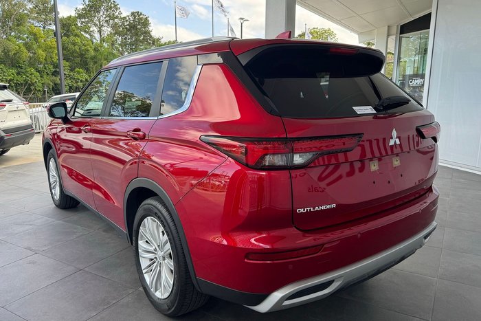 2021 Mitsubishi Outlander LS