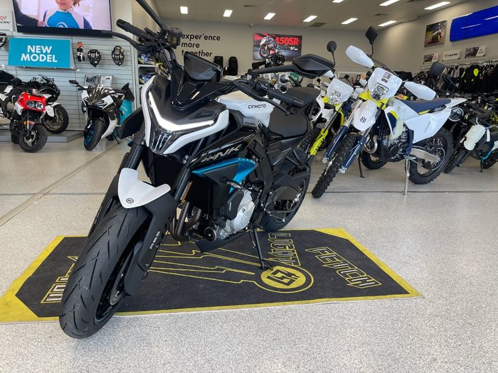 2025 CFMOTO 675 NK WHITE