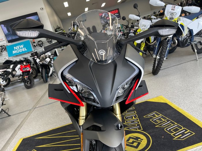 2025 CFMOTO 450 SR S JET BLACK