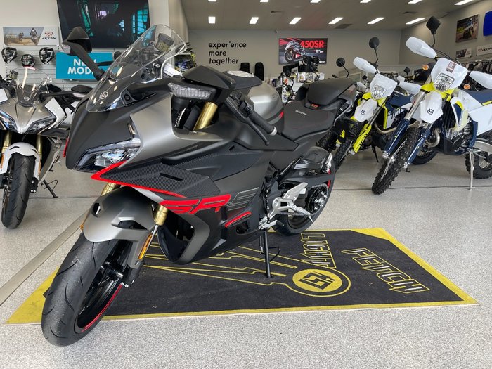 2025 CFMOTO 450 SR S JET BLACK