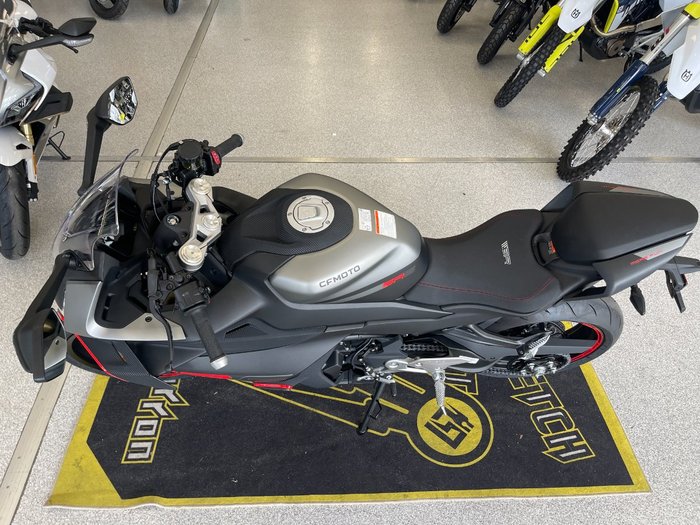 2025 CFMOTO 450 SR S JET BLACK