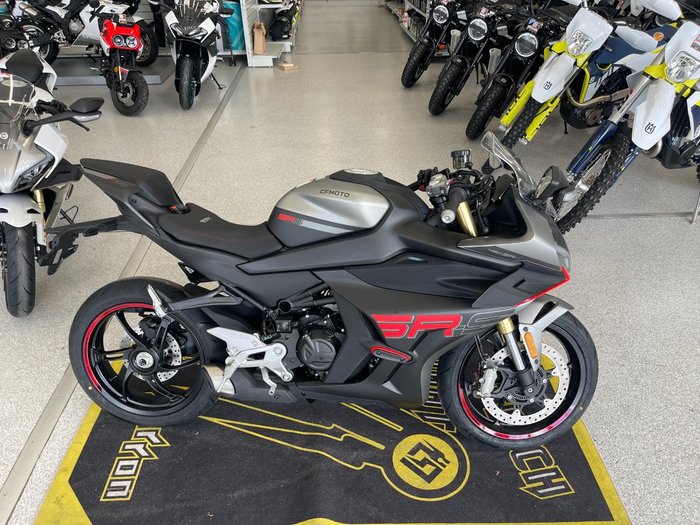 2025 CFMOTO 450 SR S JET BLACK