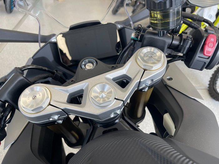 2025 CFMOTO 450 SR S JET BLACK