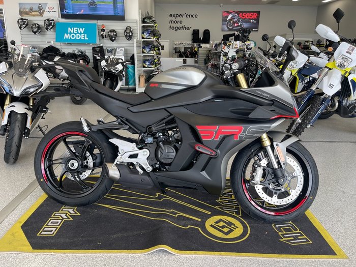 2025 CFMOTO 450 SR S JET BLACK