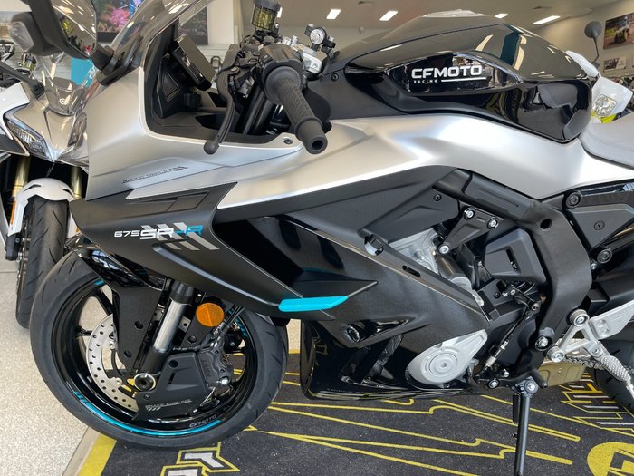 2025 CFMOTO 675 SR-R NEBULA BLACK