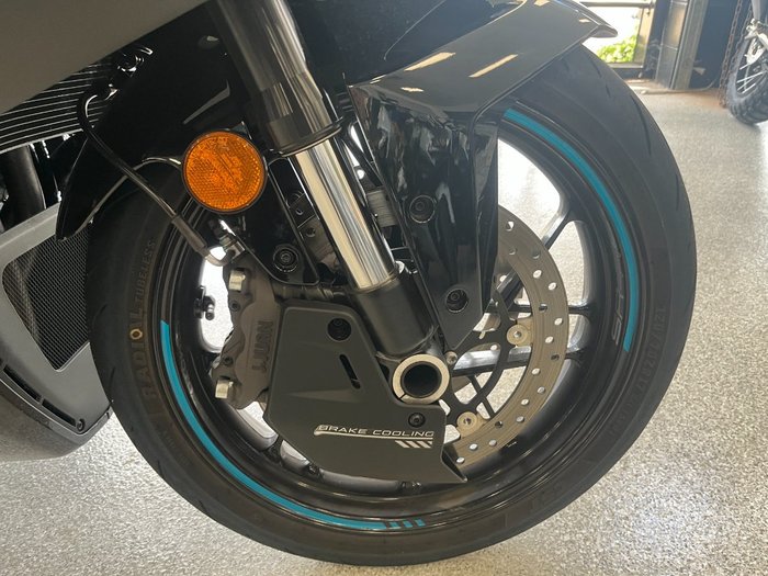 2025 CFMOTO 675 SR-R NEBULA BLACK