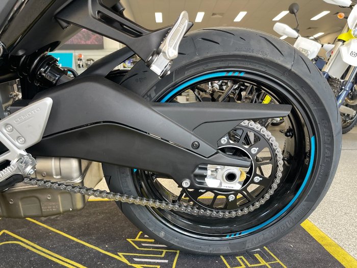 2025 CFMOTO 675 SR-R NEBULA BLACK