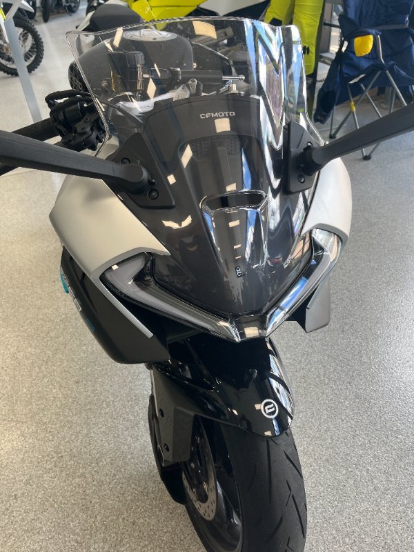 2025 CFMOTO 675 SR-R NEBULA BLACK