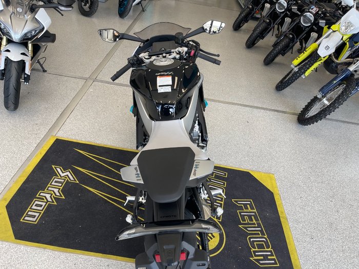 2025 CFMOTO 675 SR-R NEBULA BLACK