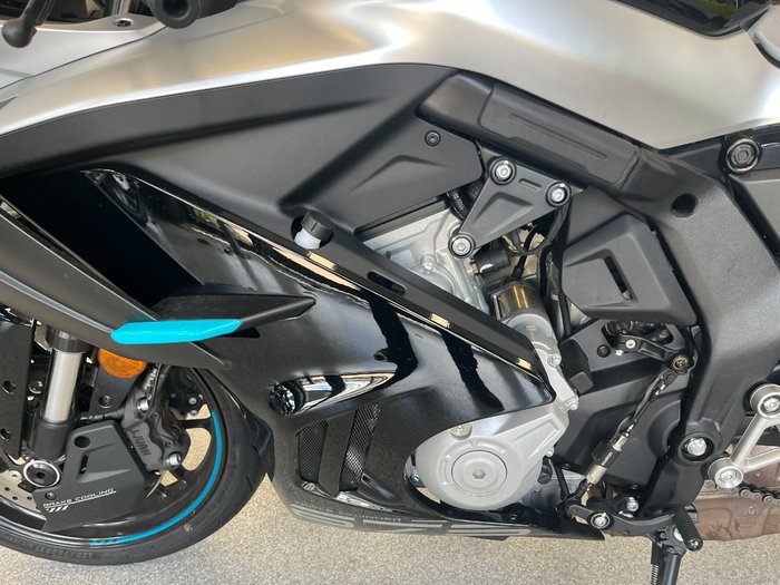 2025 CFMOTO 675 SR-R NEBULA BLACK