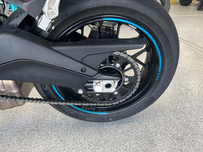 2025 CFMOTO 675 SR-R NEBULA BLACK