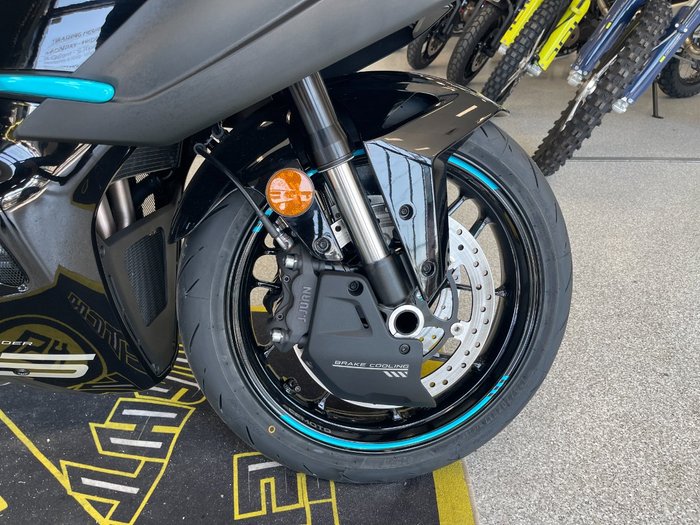 2025 CFMOTO 675 SR-R NEBULA BLACK