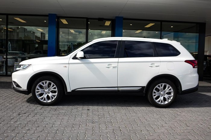 2020 Mitsubishi Outlander ES