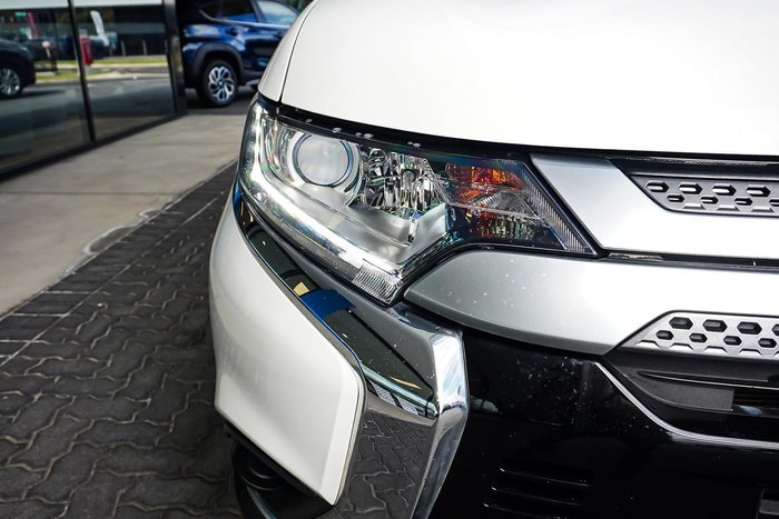 2020 Mitsubishi Outlander ES