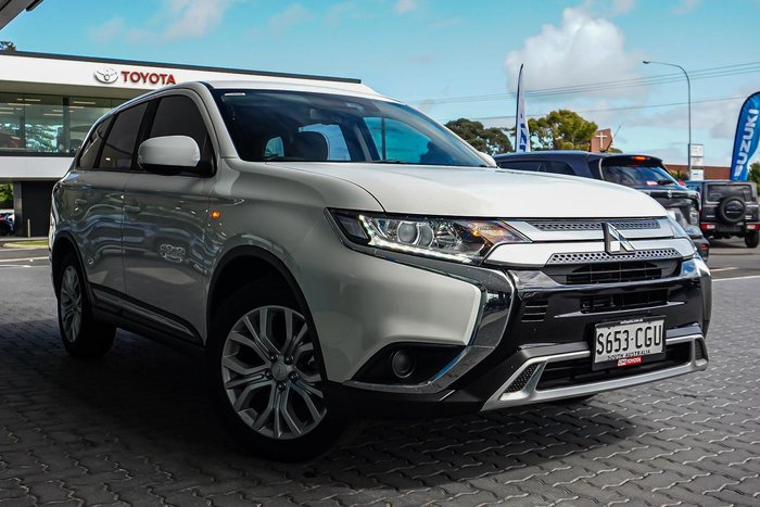 2020 Mitsubishi Outlander ES