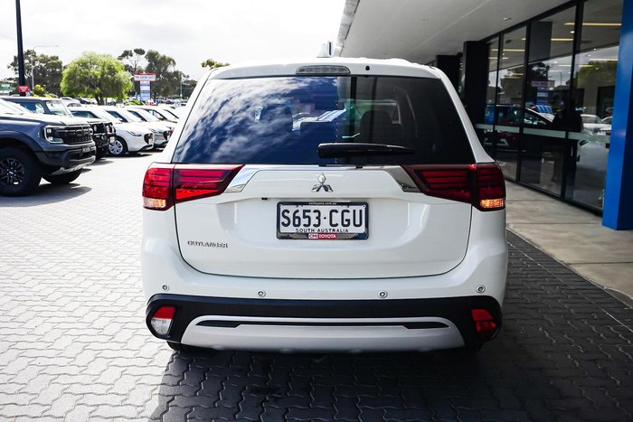 2020 Mitsubishi Outlander ES