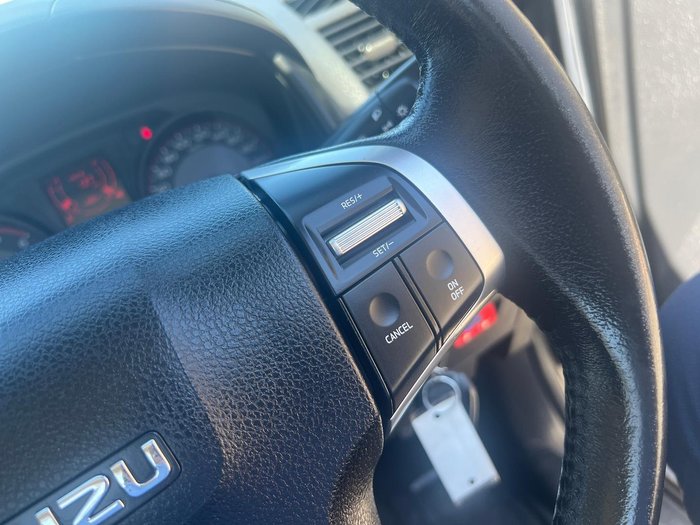 2018 Isuzu D-MAX SX MY18 4x2 Cosmic Black