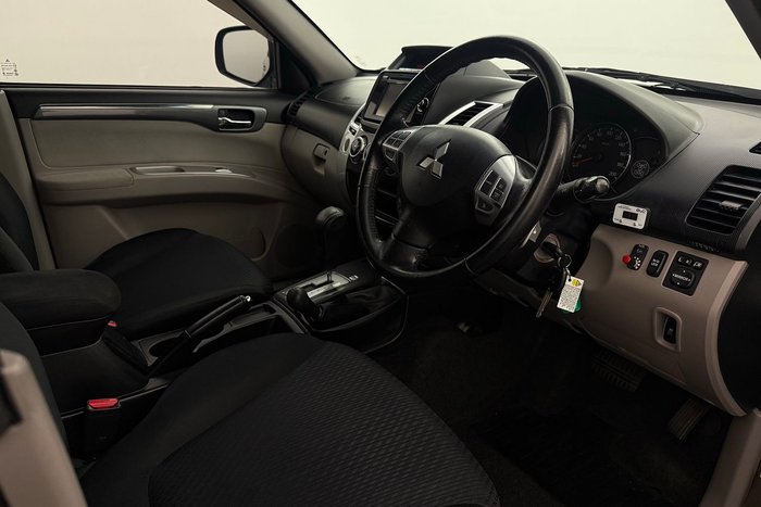 2014 Mitsubishi Challenger