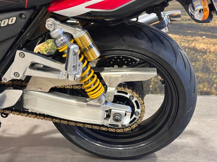 2000 Yamaha XJR1300 XJR Red