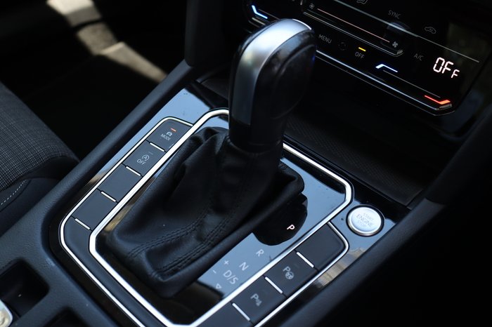 2022 Volkswagen Passat 140TSI Business