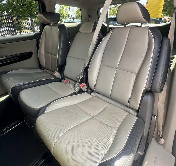 2017 Kia Carnival SLi