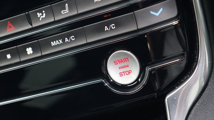 2015 Jaguar XE 20t R-Sport