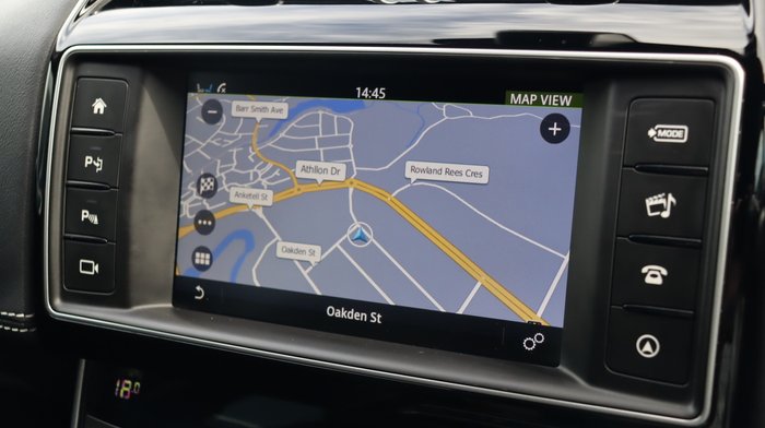 2015 Jaguar XE 20t R-Sport