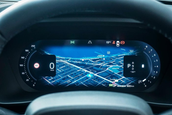 2025 Volvo XC40 Plus B4