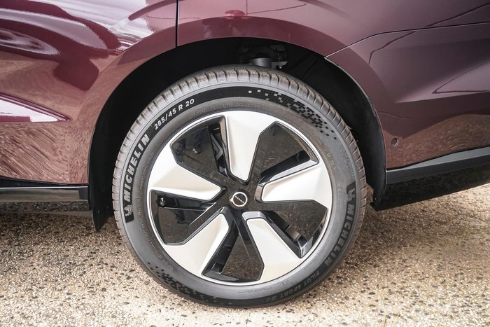 2025 Volvo EX90 Plus Twin Motor