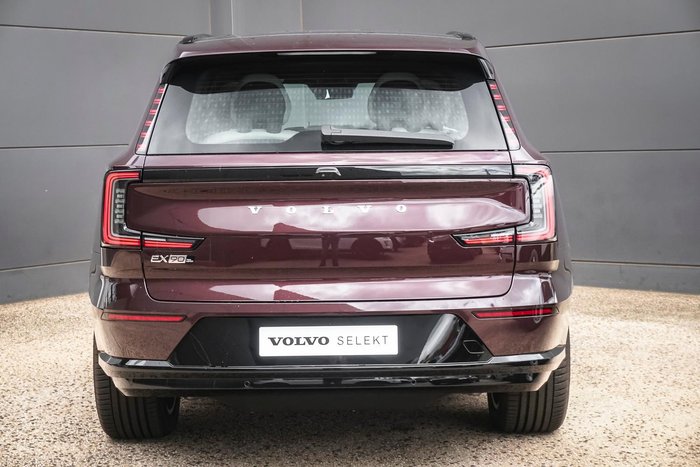 2025 Volvo EX90 Plus Twin Motor