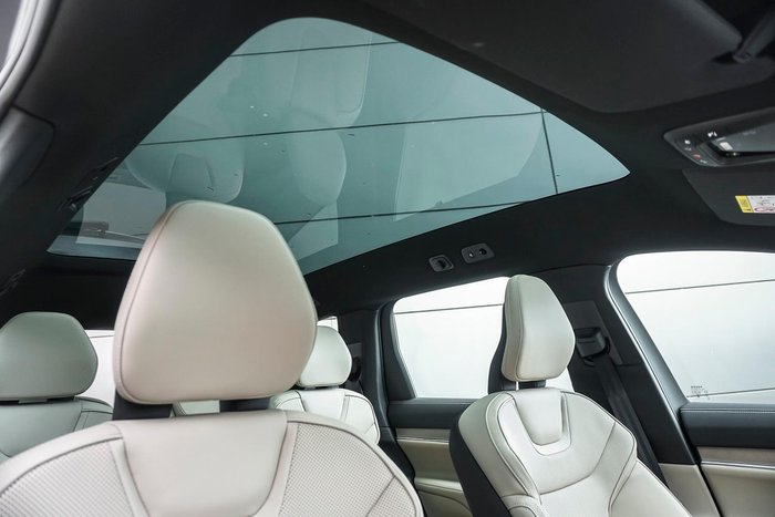 2025 Volvo EX90 Plus Twin Motor