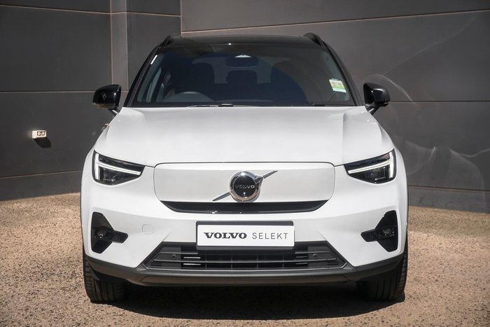 2025 Volvo EX40 Ultra Twin Motor Performance