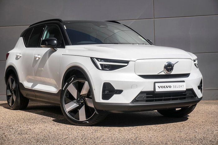 2025 Volvo EX40 Ultra Twin Motor Performance