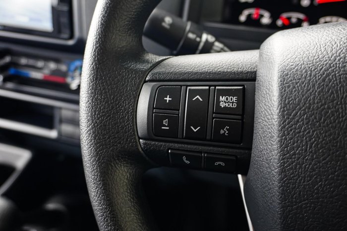 2025 Toyota Landcruiser GXL