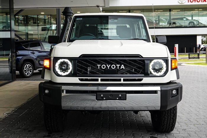 2025 Toyota Landcruiser GXL