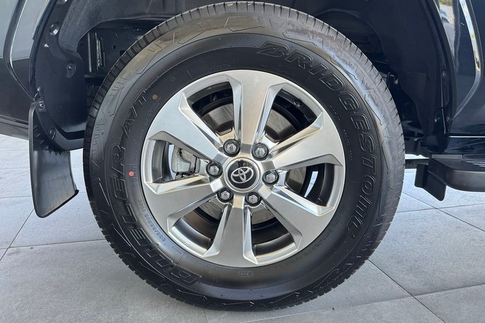 2024 Toyota Landcruiser Sahara