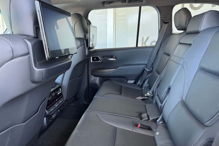 2024 Toyota Landcruiser Sahara