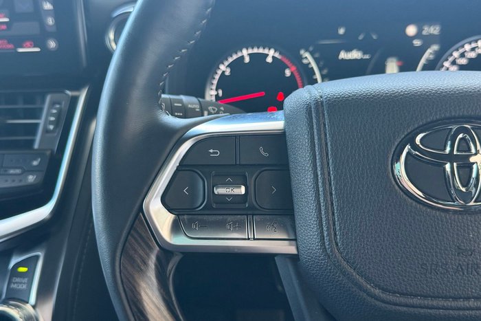 2024 Toyota Landcruiser Sahara