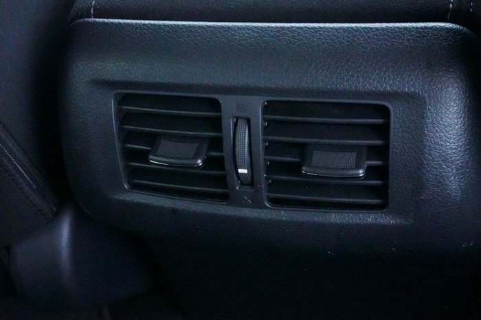 2019 Nissan Navara ST