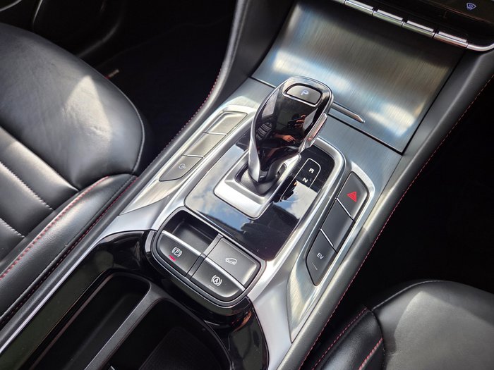 2020 MG HS PHEV Essence