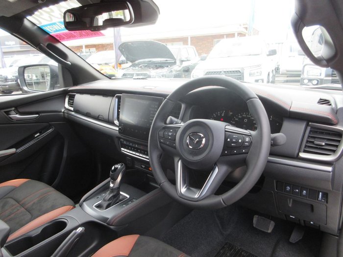 2025 Mazda BT-50 SP