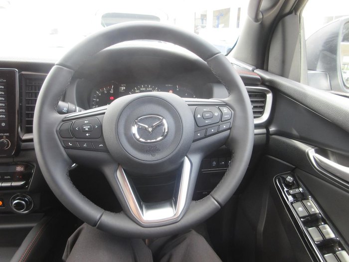 2025 Mazda BT-50 SP