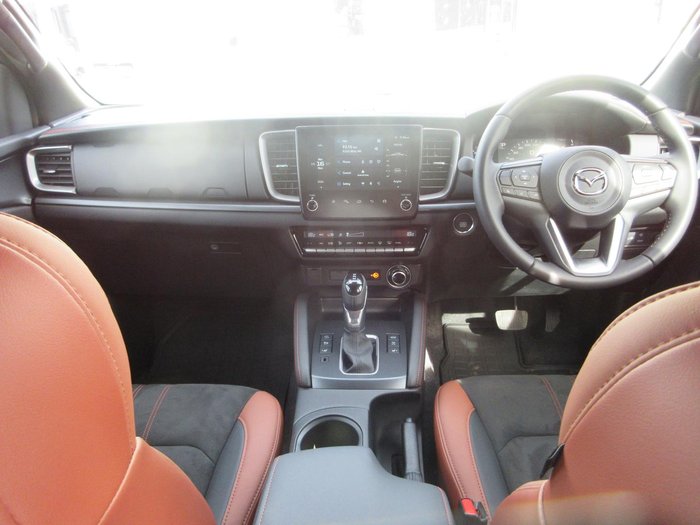 2025 Mazda BT-50 SP