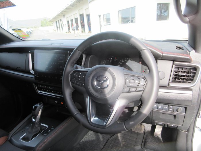 2025 Mazda BT-50 SP